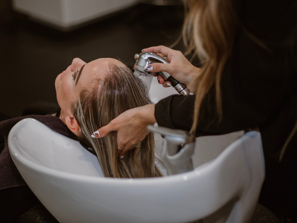 A-Z Guide for You to Start hair Salon Business Successfully