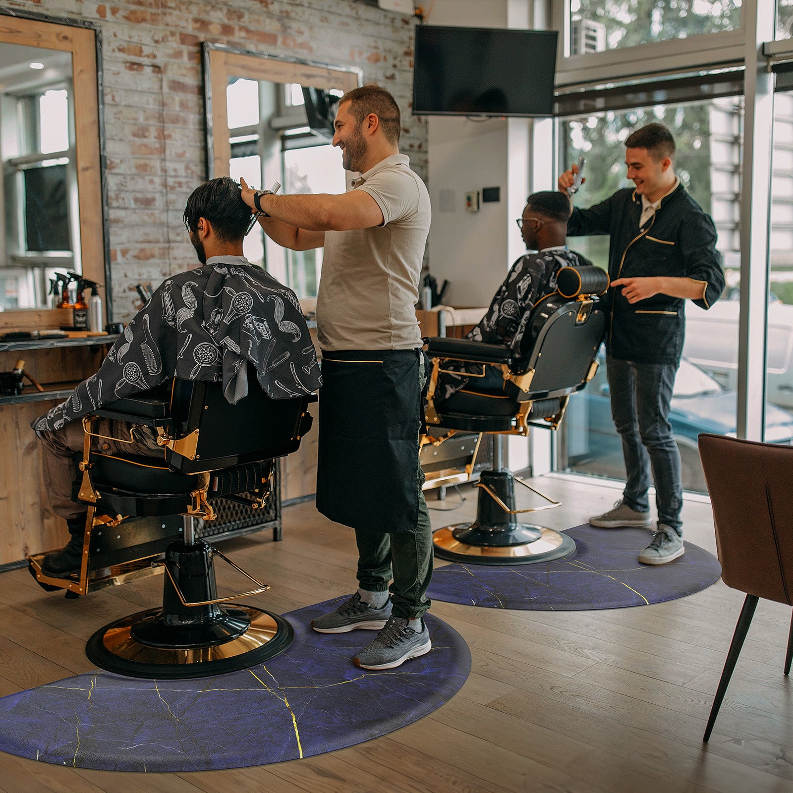 OmySalon 3'x5' Semi Circle Salon Anti Fatigue Mat with Round Cutout 5/8" Thick