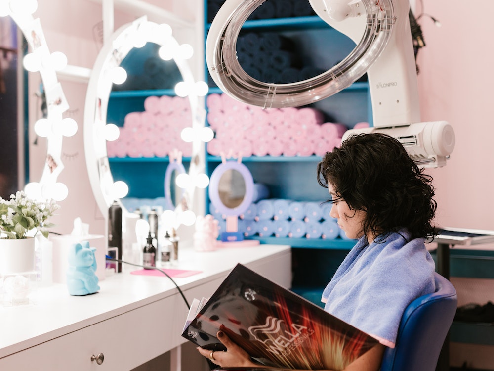 MUST-READ SALON MAGAZINES FOR YOU TO FOLLOW THE TOP SALON TRENDS