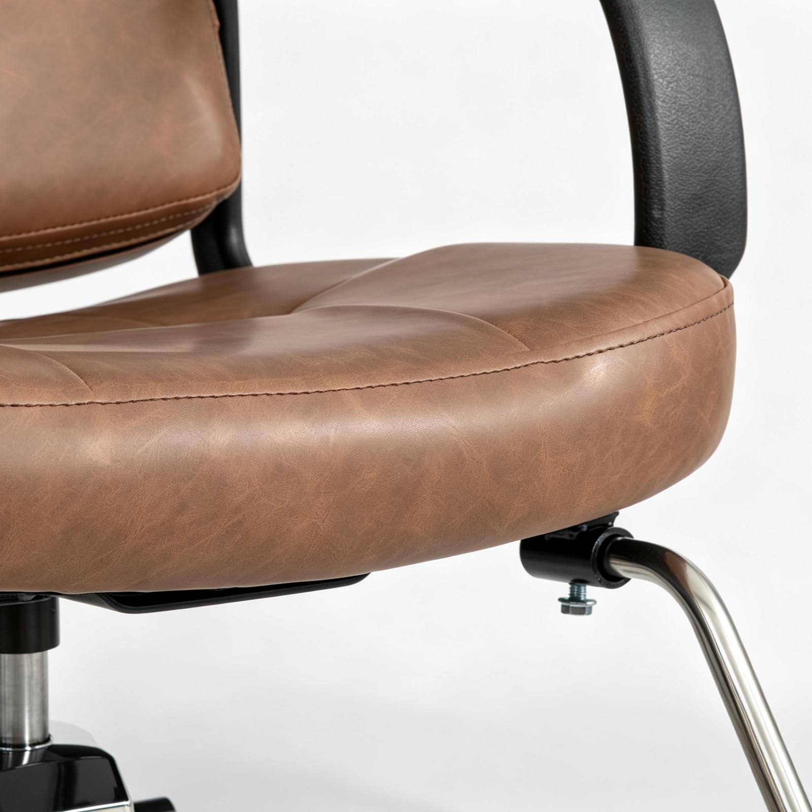OmySalon SC1601 Hydraulic Adjustable Height 360° Swivel Styling Chair